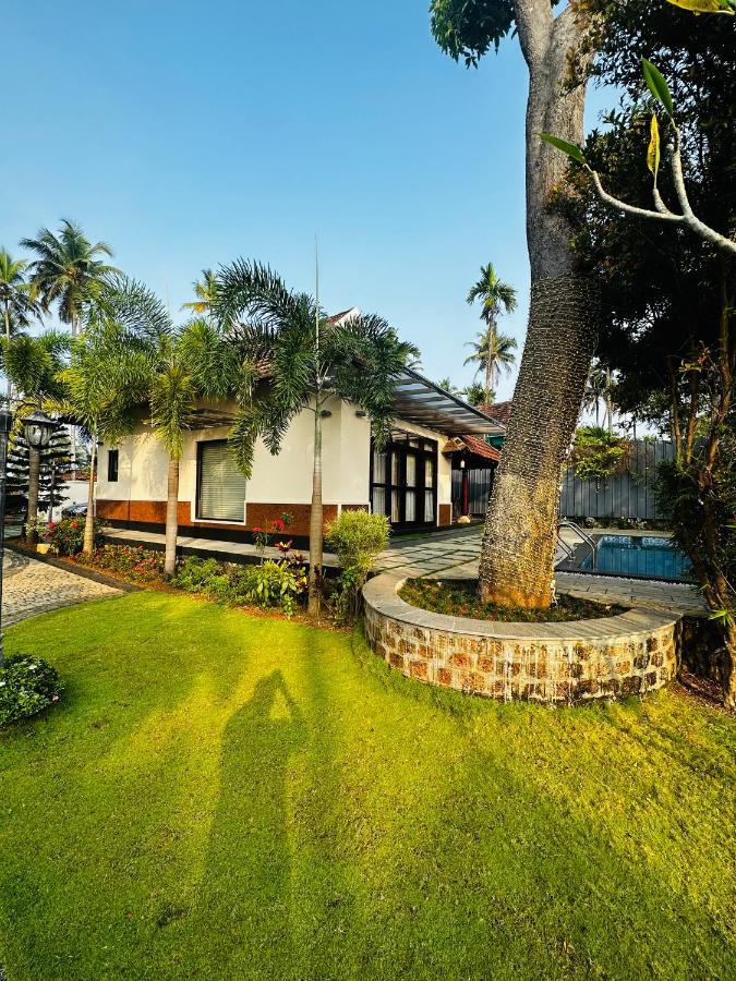 Cherai Lake Resort Cherai Beach Bagian luar foto