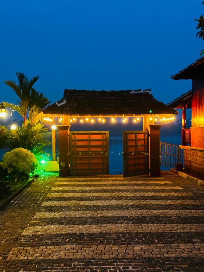 Cherai Lake Resort Cherai Beach Bagian luar foto