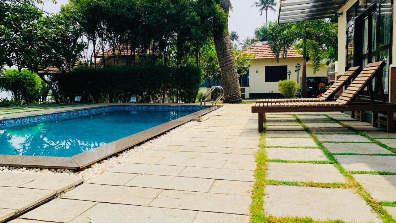 Cherai Lake Resort Cherai Beach Bagian luar foto